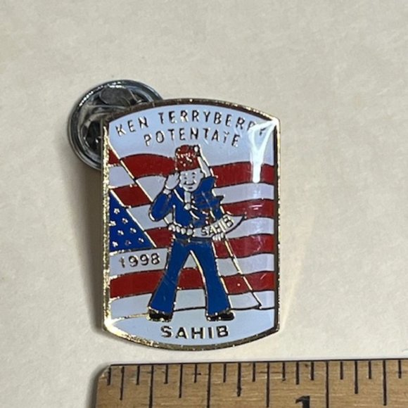 VTG 1998 Ken TerryBerry Potentate Sahib Shriners Lapel Hat Pin Red White Blue 1" - Picture 4 of 5